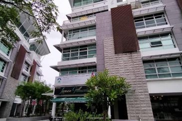 Laman Seri Business Park