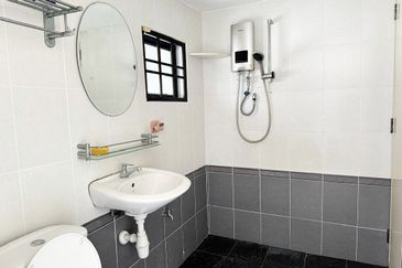 2STOREY TERRACE Medan Goh Guan Ho Ayer Itam 