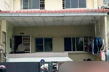 1. 5 Storey Terrace GELUGOR PENANG