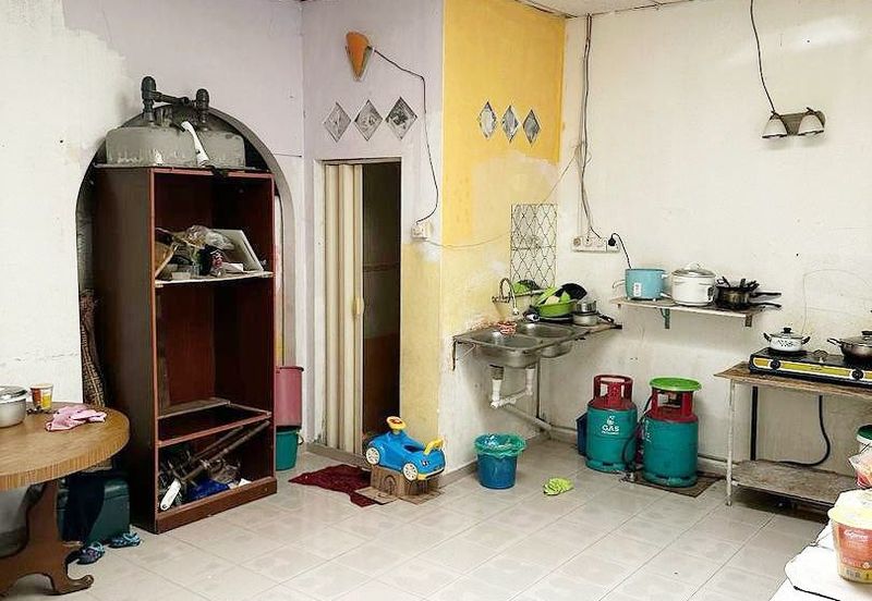 1. 5 Storey Terrace GELUGOR PENANG