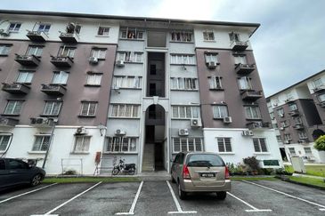 SRI CEMPAKA APARTMENT Bandar Puchong Jaya 