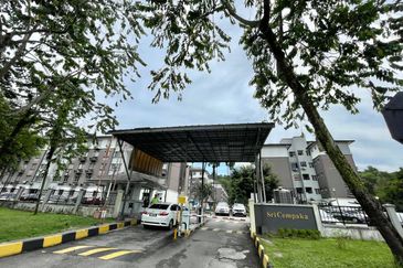 SRI CEMPAKA APARTMENT Bandar Puchong Jaya 