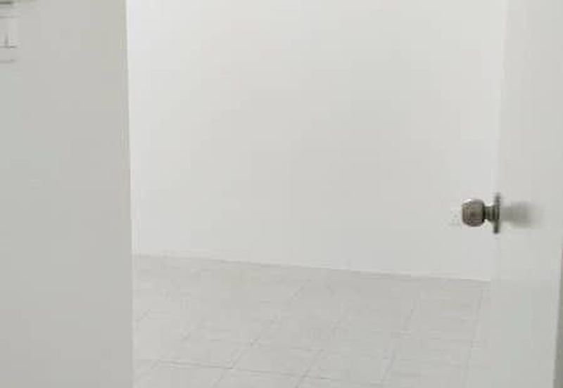 YARRA PARK Bandar puteri Jaya 