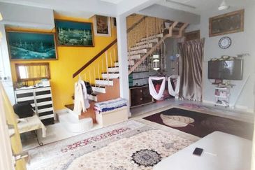 CLUSTER UNIT. PUNCAK ALAM SELANGOR 