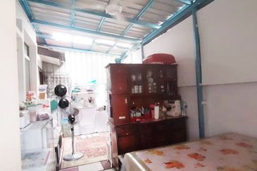 CLUSTER UNIT. PUNCAK ALAM SELANGOR 