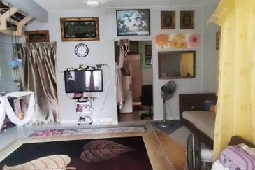 CLUSTER UNIT. PUNCAK ALAM SELANGOR 