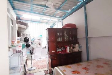 CLUSTER UNIT. PUNCAK ALAM SELANGOR 