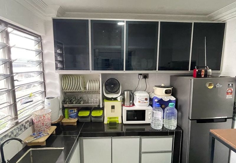 Kondo Rakyat (Desa Pantai Flat)