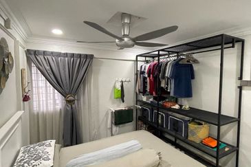 Kondo Rakyat (Desa Pantai Flat)