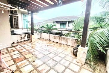 Dedaun, Bandar Cassia