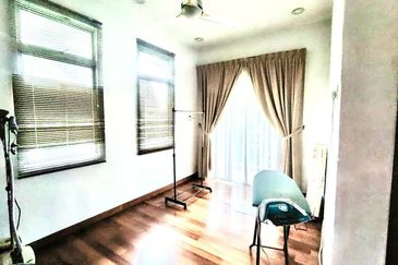 Dedaun, Bandar Cassia