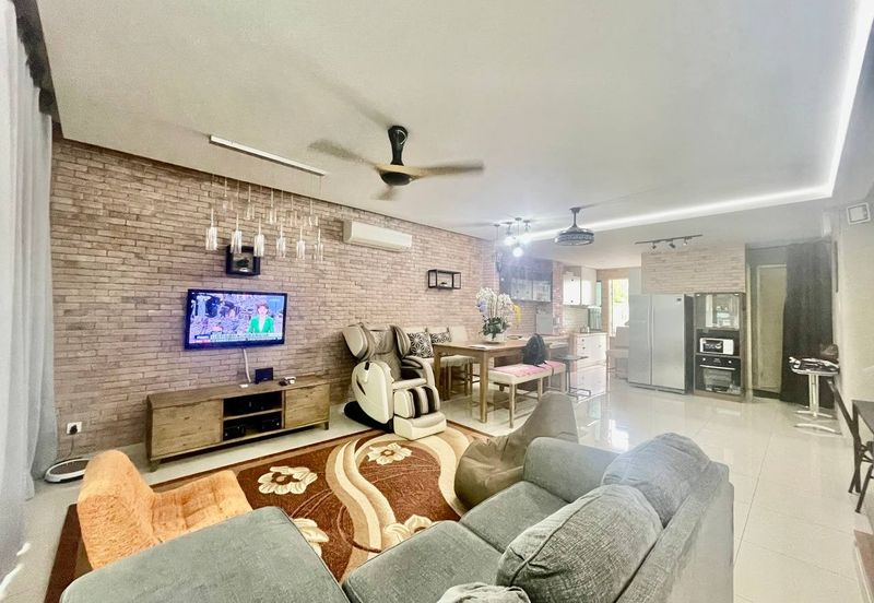 Lake Point Residence