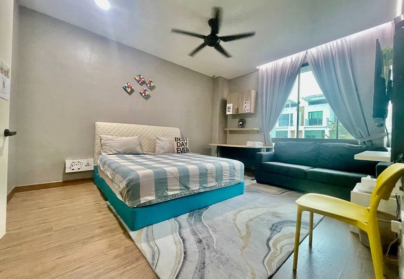 Lake Point Residence