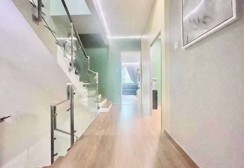 Lake Point Residence