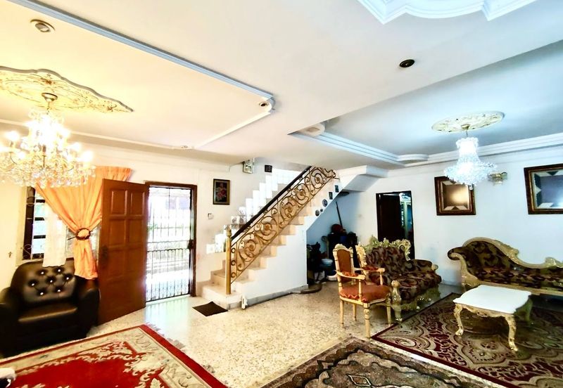 CORNER LOT BUNGALOW SHAH ALAM SELANGOR 