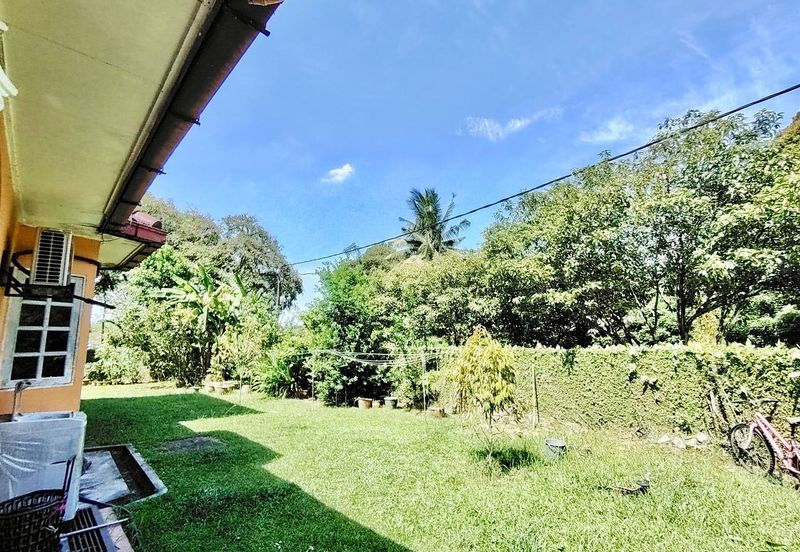 CORNER LOT BUNGALOW SHAH ALAM SELANGOR 