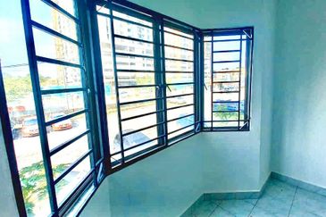 Pangsapuri Mutiara Subang