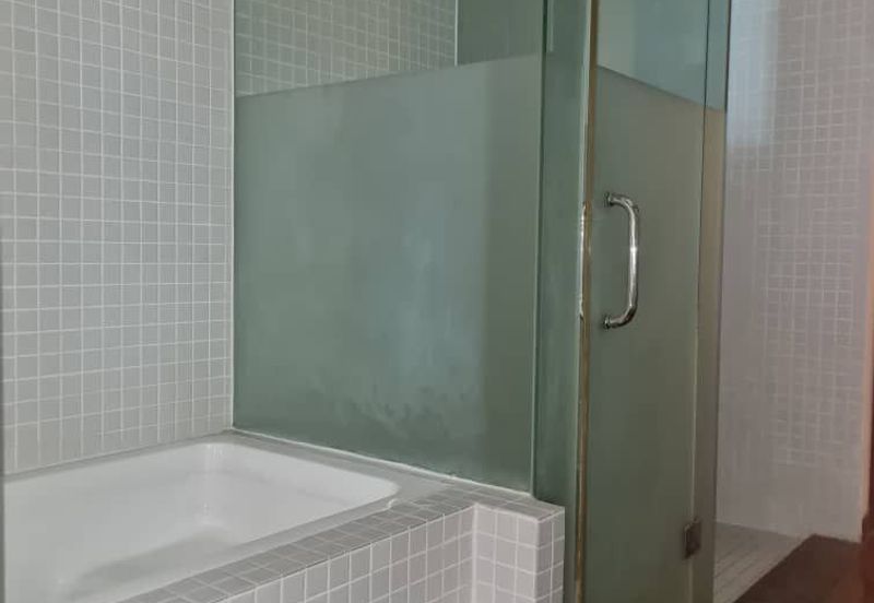 10 Semantan Suites (Sematan Avenue)