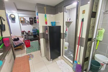 TAMAN FREE SCHOOL APARTMENT , GREENLANE PENANG 