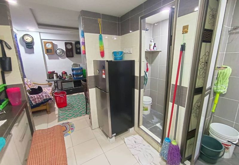 TAMAN FREE SCHOOL APARTMENT , GREENLANE PENANG 