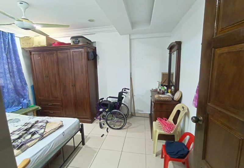 TAMAN FREE SCHOOL APARTMENT , GREENLANE PENANG 
