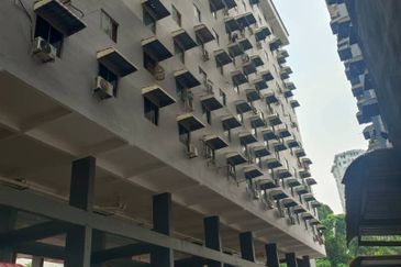 TAMAN FREE SCHOOL APARTMENT , GREENLANE PENANG 