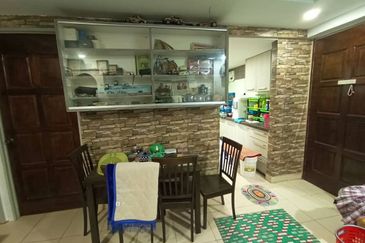 TAMAN FREE SCHOOL APARTMENT , GREENLANE PENANG 