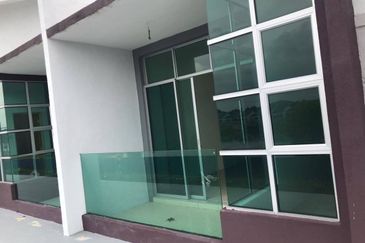 TOWNHOUSE AT SERI ISKANDAR PERAK 