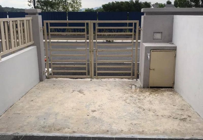 TOWNHOUSE AT SERI ISKANDAR PERAK 