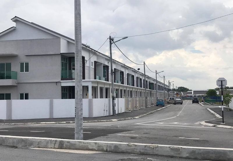 TOWNHOUSE AT SERI ISKANDAR PERAK 