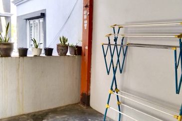 Lily Apartment, Taman Saujana Utama