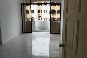 Ferringhi Mutiara Apartment