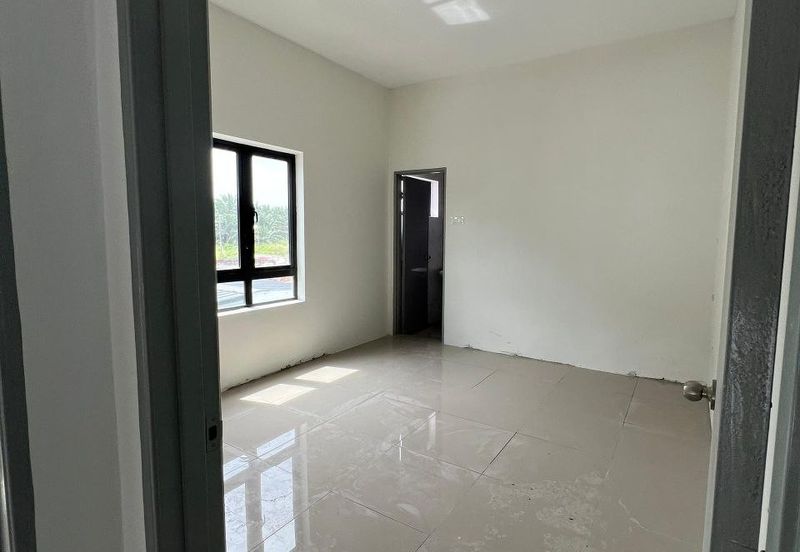 TAMAN PELANGI INDAH, SITIAWAN