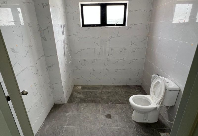 TAMAN PELANGI INDAH, SITIAWAN