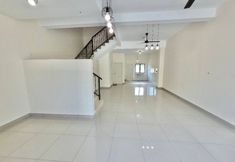 Monet Springtime @ Sunsuria City