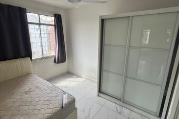 Apartment Daisy, Taman Subang Perdana