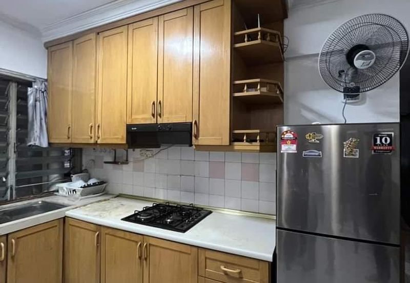 Pangsapuri Perdana, Seksyen 13