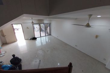 FOR SALE Rare Corner 2-Storey Terrace House with BIG LAND , Sungai Buloh, Selangor