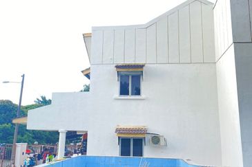 FOR SALE Rare Corner 2-Storey Terrace House with BIG LAND , Sungai Buloh, Selangor