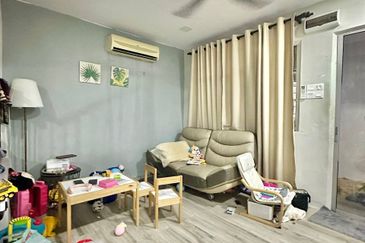 RENOVATED Double Storey Jalan Bunga Tanjung Taman Muda Ampang FOR SALE