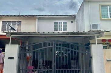 RENOVATED Double Storey Jalan Bunga Tanjung Taman Muda Ampang FOR SALE