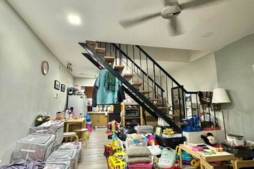 RENOVATED Double Storey Jalan Bunga Tanjung Taman Muda Ampang FOR SALE