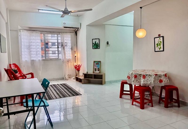 FREEHOLD Sri Hijau Condo, Jalan Permaisuri 1/6, Bandar Mahkota Cheras Selangor FOR SALE