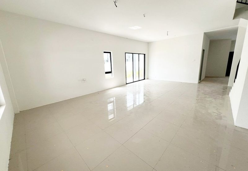 TAMAN PELANGI INDAH, SITIAWAN