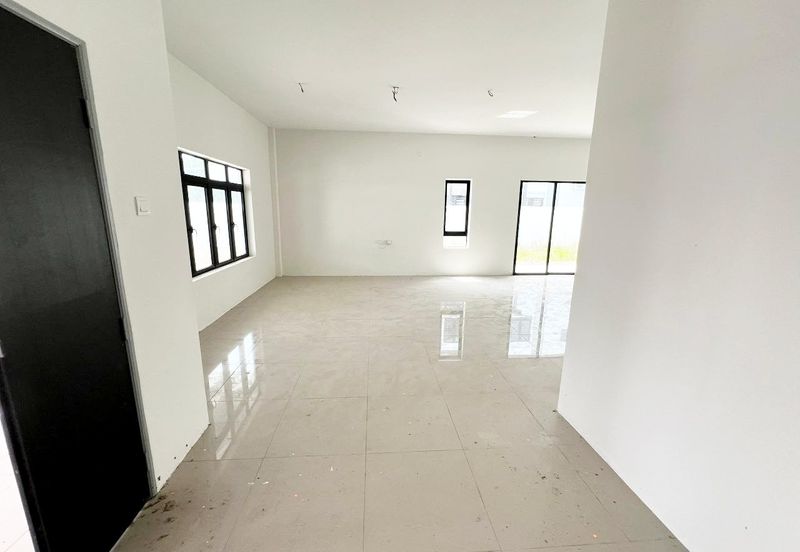 TAMAN PELANGI INDAH, SITIAWAN