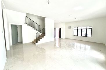 TAMAN PELANGI INDAH, SITIAWAN