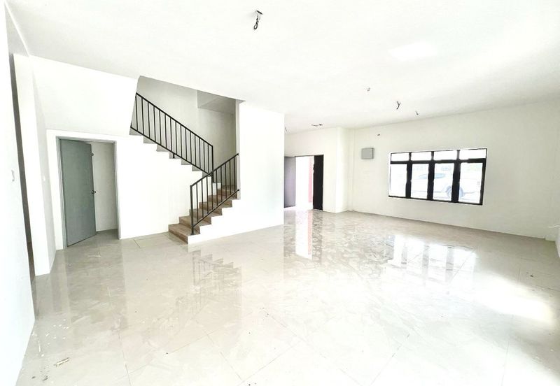 TAMAN PELANGI INDAH, SITIAWAN