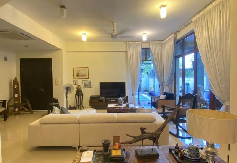 Jalan Tiang Seri U8/73A