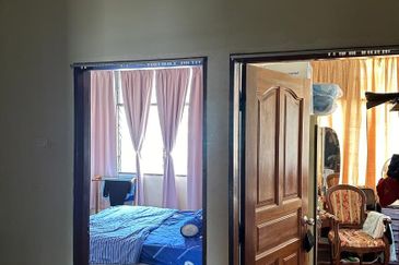 Jalan Pantai Jerjak 1