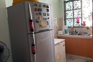 Jalan Pantai Jerjak 1